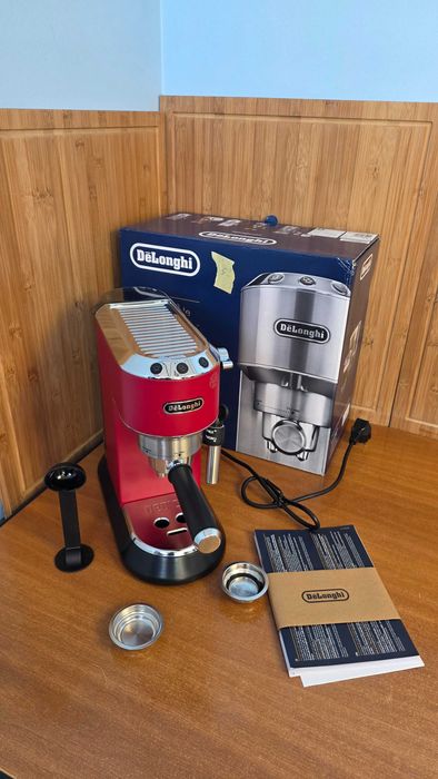 De'Longhi Dedica Style EC685.R – Ekspres kolbowy