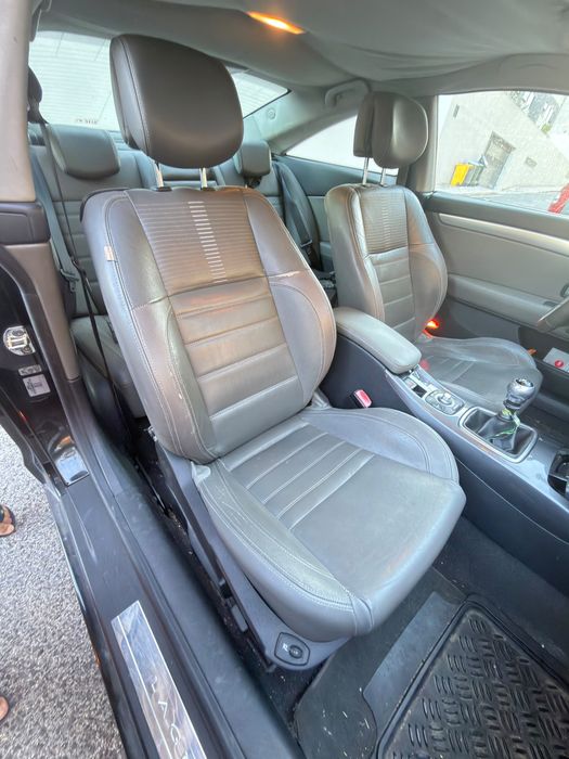 Renault Laguna Coupé Bose 180cv 4control — photo 3