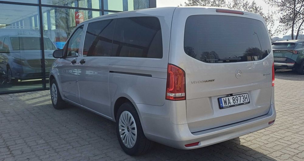 Wynajem Mercedes Vito, Bus 8-osobowy
