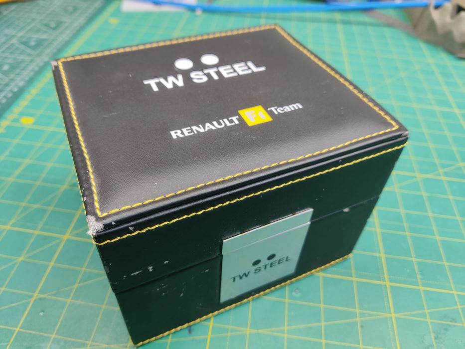Годинник TW Steel Renault F1