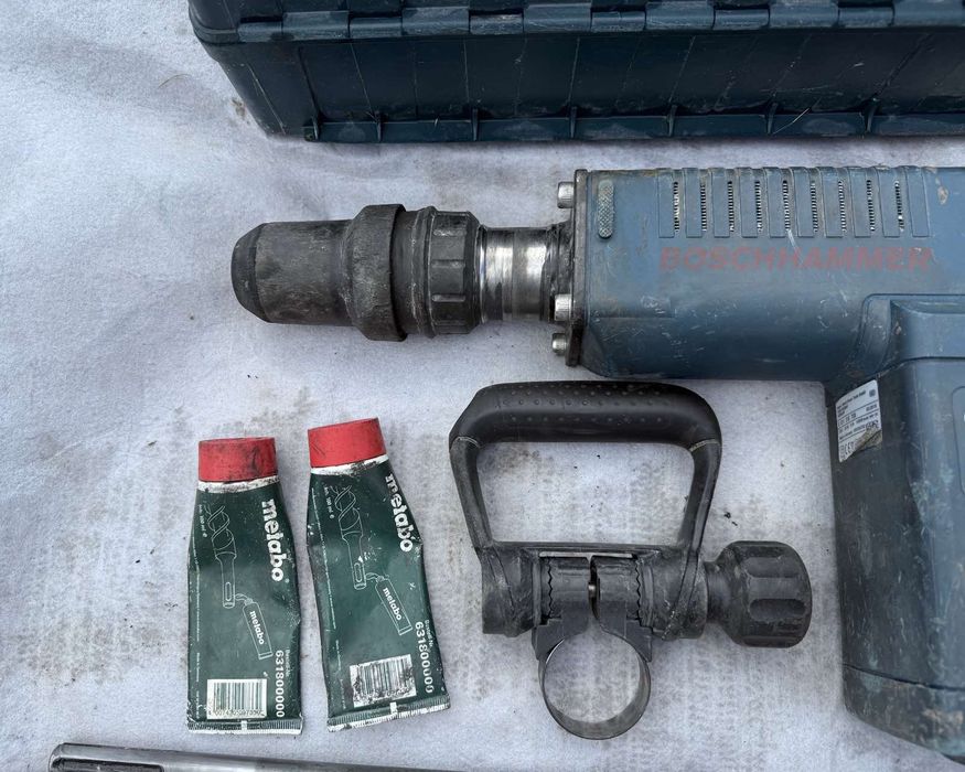 Отбойный молоток Bosch GSH 11 E.
