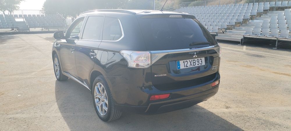 Mitsubishi Outlander PHEV 2014 - Revisão e inspeção feitas (02/Out/2026)