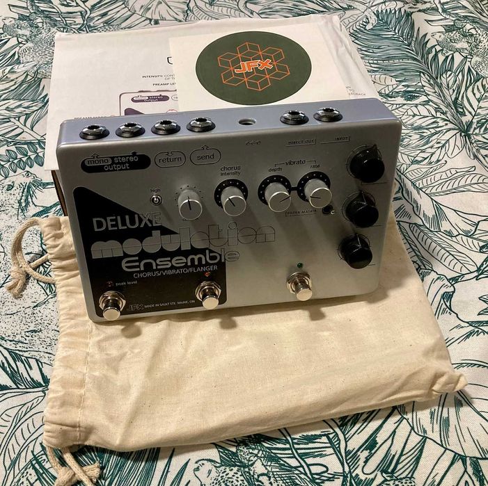 Pedal JFX Deluxe Modulation Ensemble