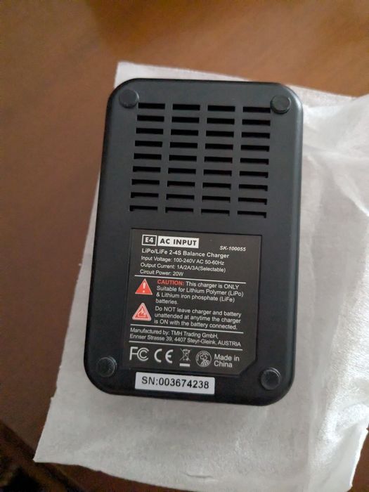 Carregador de baterias Airsoft