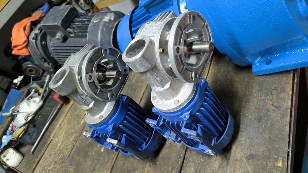 0,18 квт 25 об. 220в. Мотор редуктор. Электродвигатель с редуктором