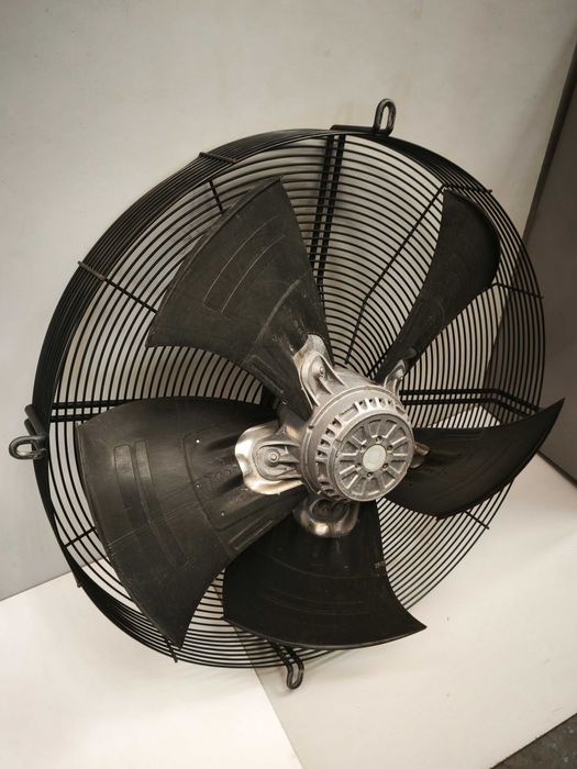 Ventilador/ extrator industrial com motor trifásico