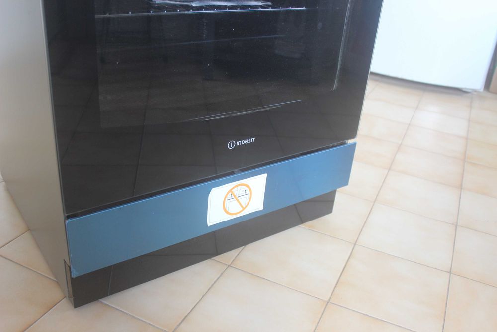 Fogão Eletrico Indesit IS67V5PHX/E