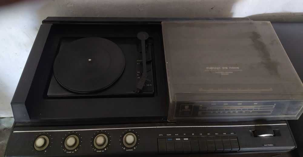 Радиола  Винтажная  Ретро СССР Сириус -315-пано