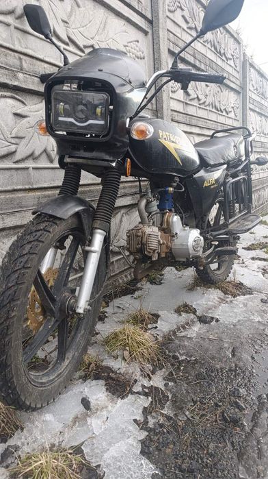 Мопед мотоцикл скутер