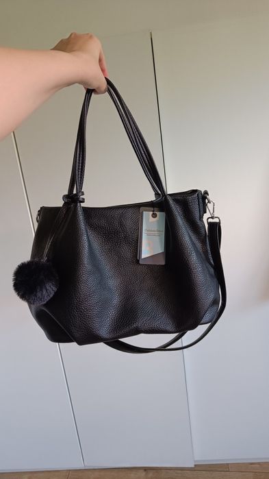 Nowa torebka długi pasek eko skóra srebrne okucia duża pojemna wygodna torba crossbody shopper kuferek worek na zakupy do pracy elegancka  nieużywana