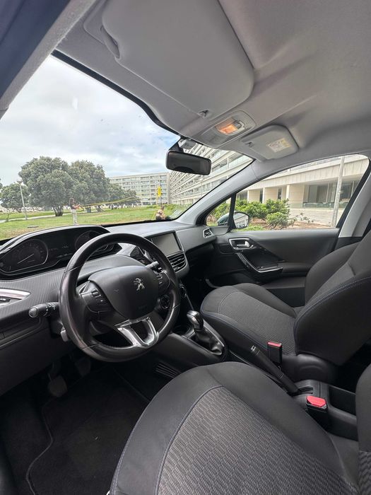 PEUGEOT 208 78000 km