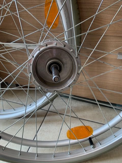 Koła obręcze do wózka inwalidzkiego BREZZY BasiX2 bębnowe z hamulcami