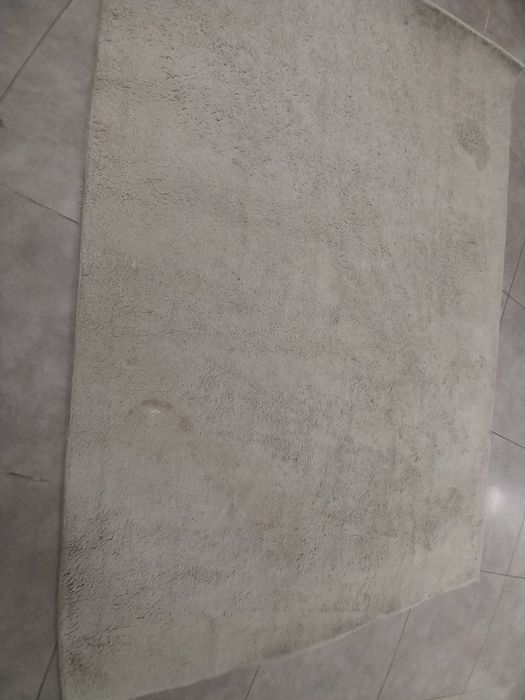 Sprzedam dywan 230x160 cm.