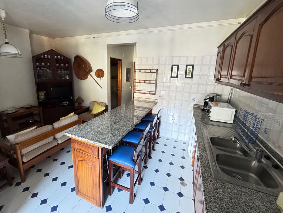 Apartamento T3 para arrendamento na Quinta do Amieiro de Baixo