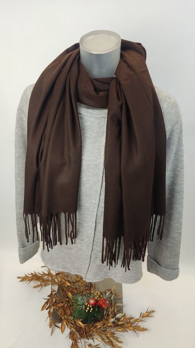 Piękny szal w kolorze czekolady,brąz
