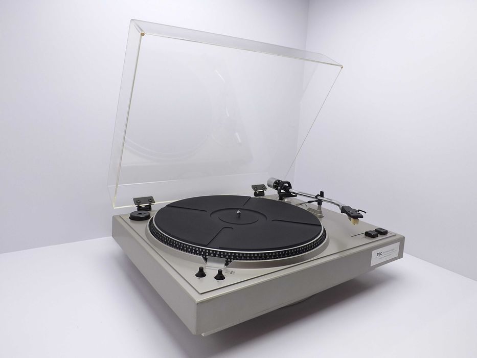 Gramofon TEC System 300 M Direct Drive Player (Micro Seiki DD23)