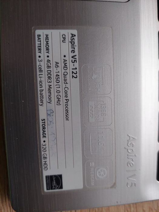 Sprzedam laptopa acer v5 122