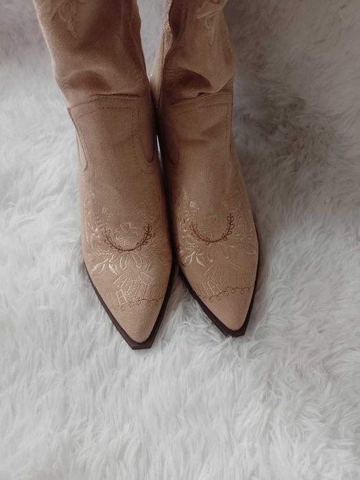 (39/40) Będzie, bogato zdobione haftem Kozaki kowbojki , NOWE