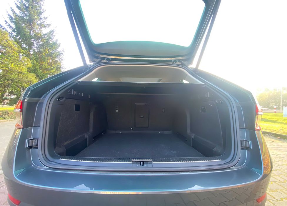 Skoda Superb      2021