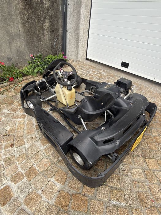 Vendo/Troco Kart 270cc 1,500€