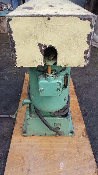 Продається сверлильний верстат