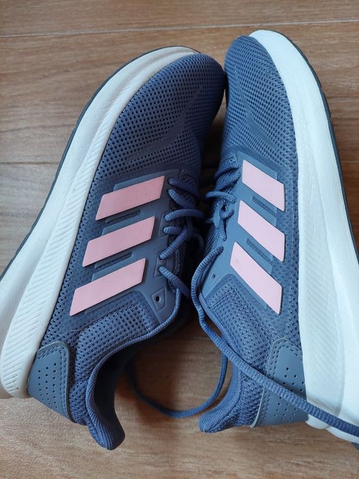 Ténis adidas seminovos
