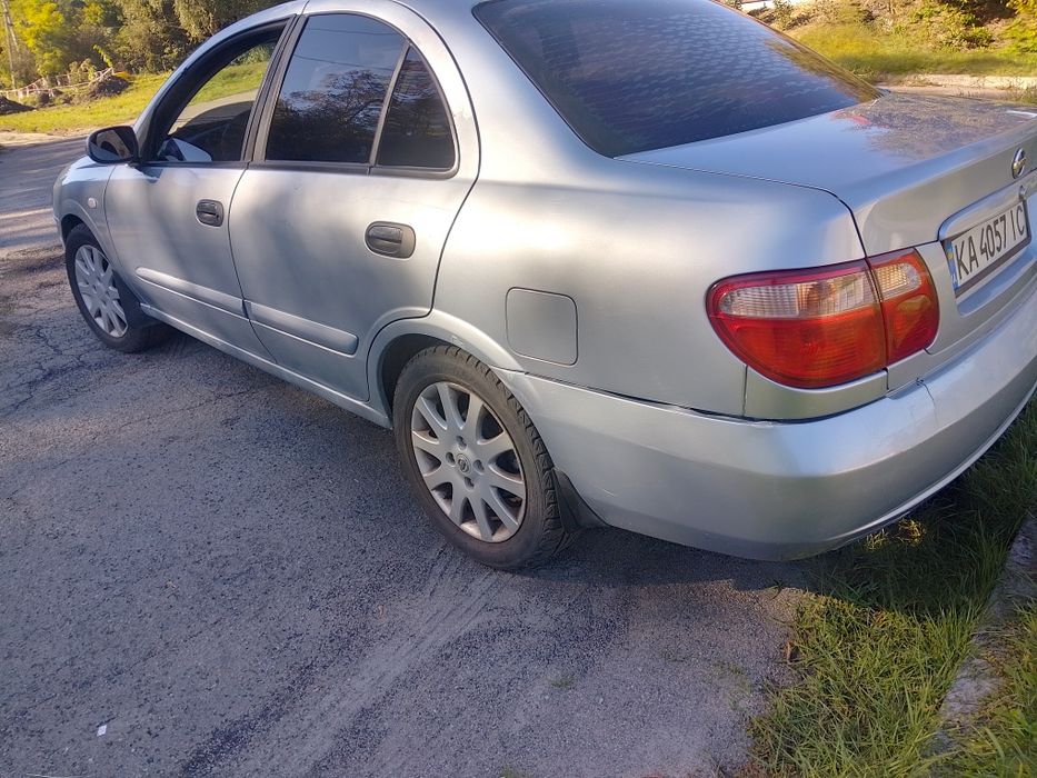 nissan almera 2005 року