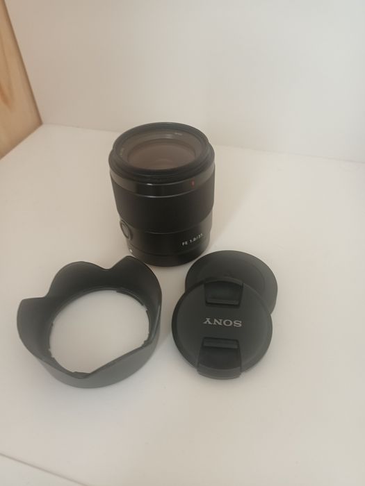 Sony 35mm f1.8 full frame