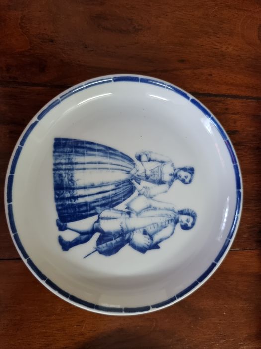 Conjunto de pratos da Vista Alegre