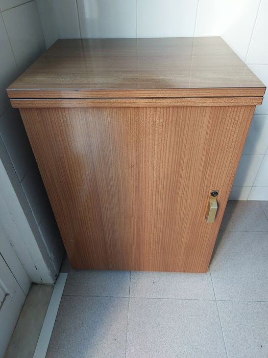 Máquina de costura singer