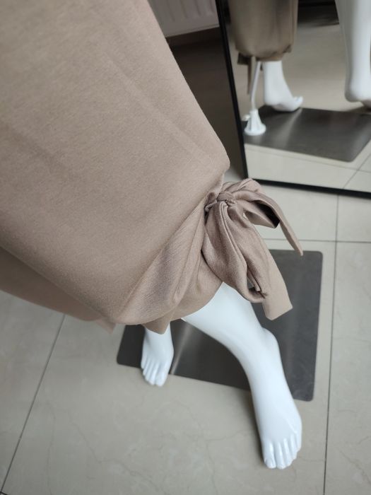 Masełkowe spodnie dresowe z wiązaniem- fango One size