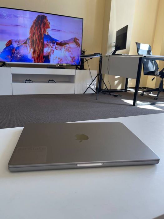 MacBook Pro 14" Space Gray 2023 M2pro / 16GB/ 512SSD