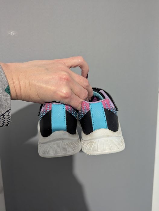 Кросівки skechers 28 розмір