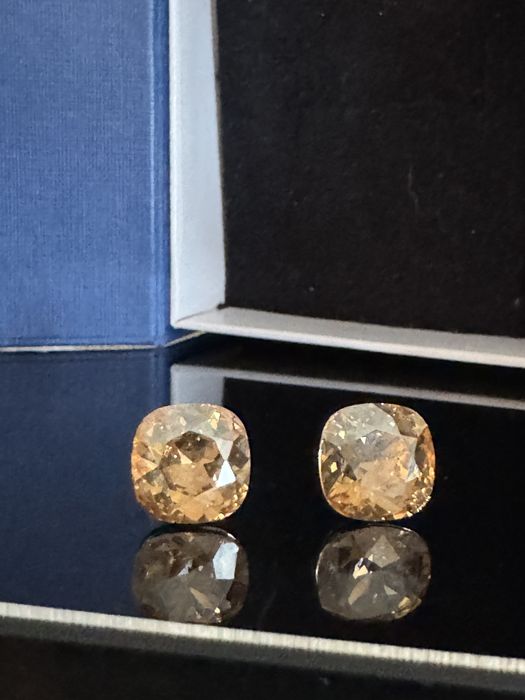 Шикарнючі сережки пуссети, гвоздики swarovski, оригінал