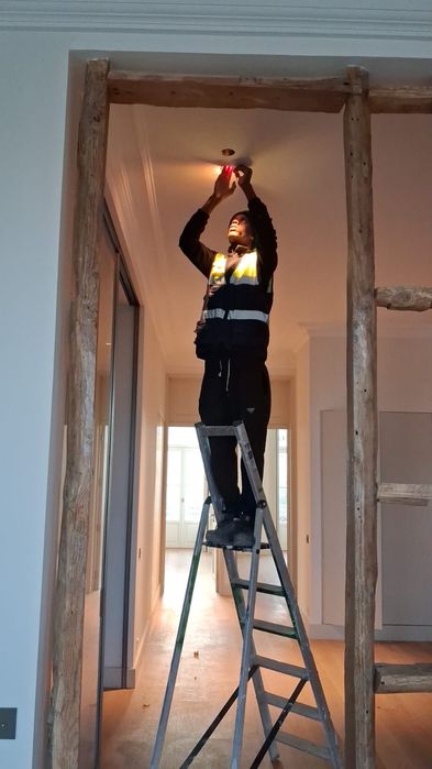 Serviços de pladur e eletricidade remodelações simples