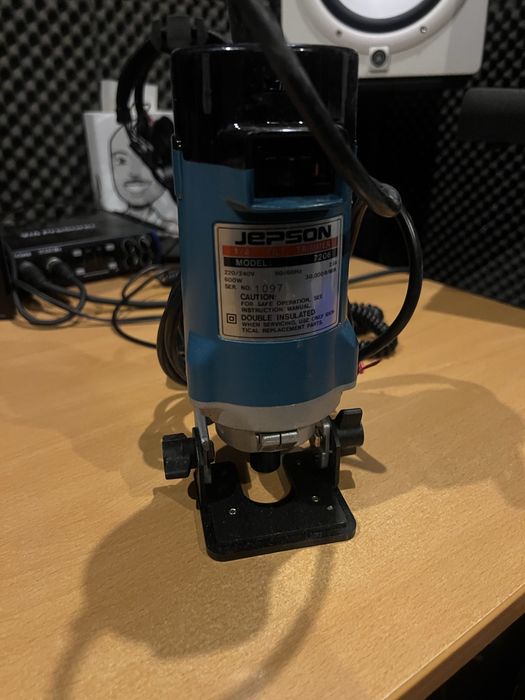 Jepson 1/4” (6,5 mm) Tilt Trimmer, modelo 7206