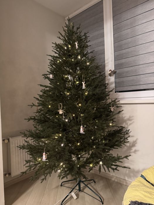 Ялинка штучна лита