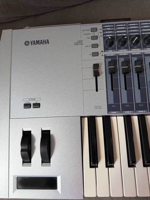 Yamaha Motif ES6