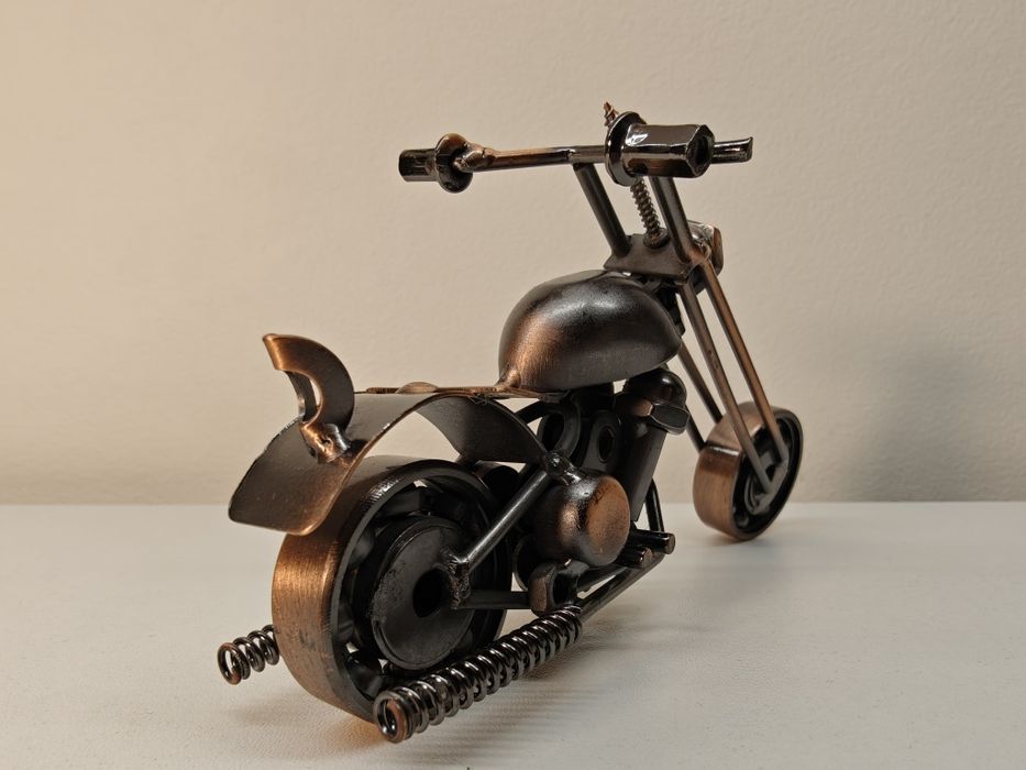 Metalowy model motocykla - spawany ręcznie robiony