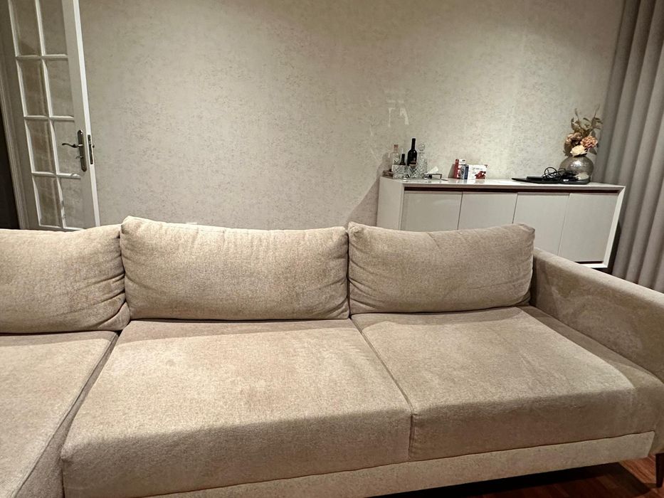 Sofá Com chaise longue