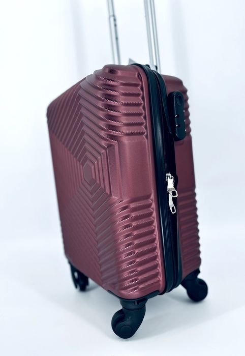 Nowa kabinowa walizka 52 cm