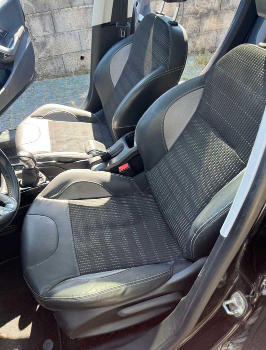 Peugeot 2008 1.2 PURETECH 110CH ALLURE