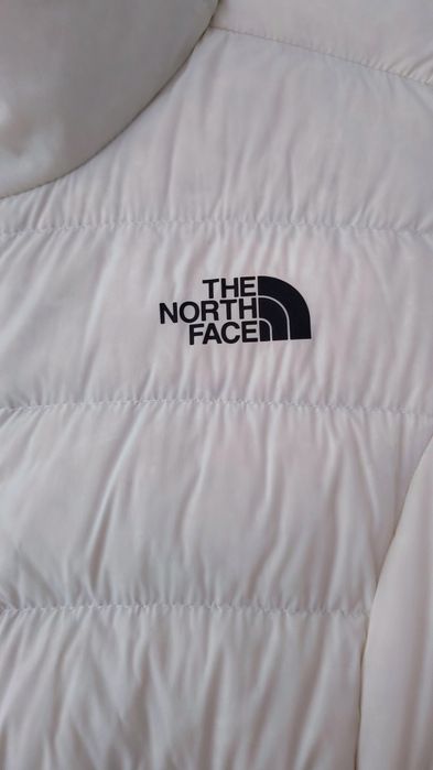Kurtka biała The North Face rozmiar s