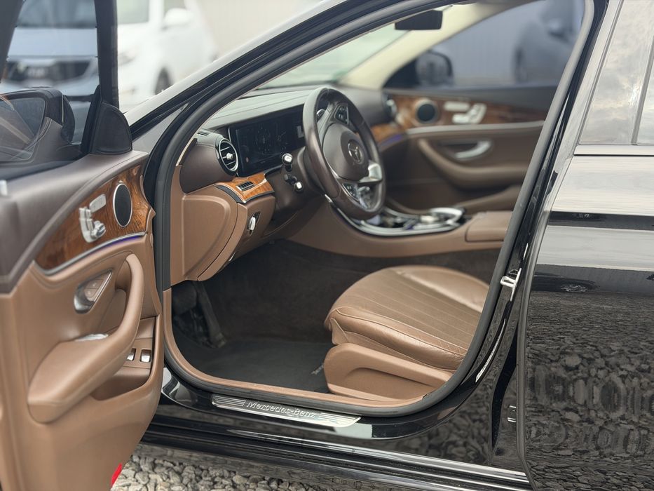 Mercedes Benz  Е220