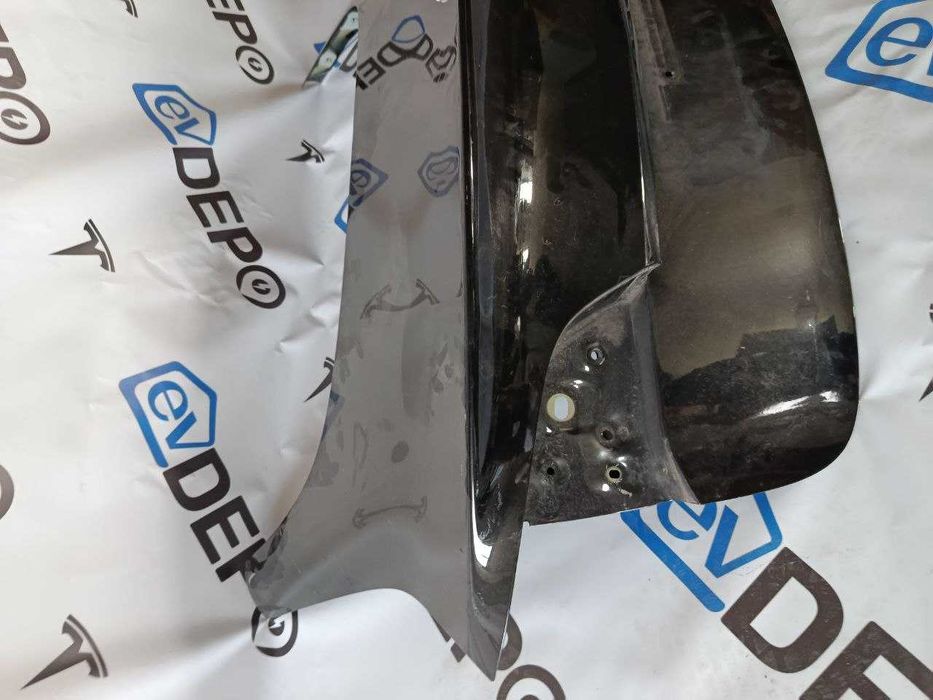 Кришка багажника (ляда) Tesla M3 2020-2023