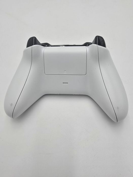 Biały pad do Xbox One