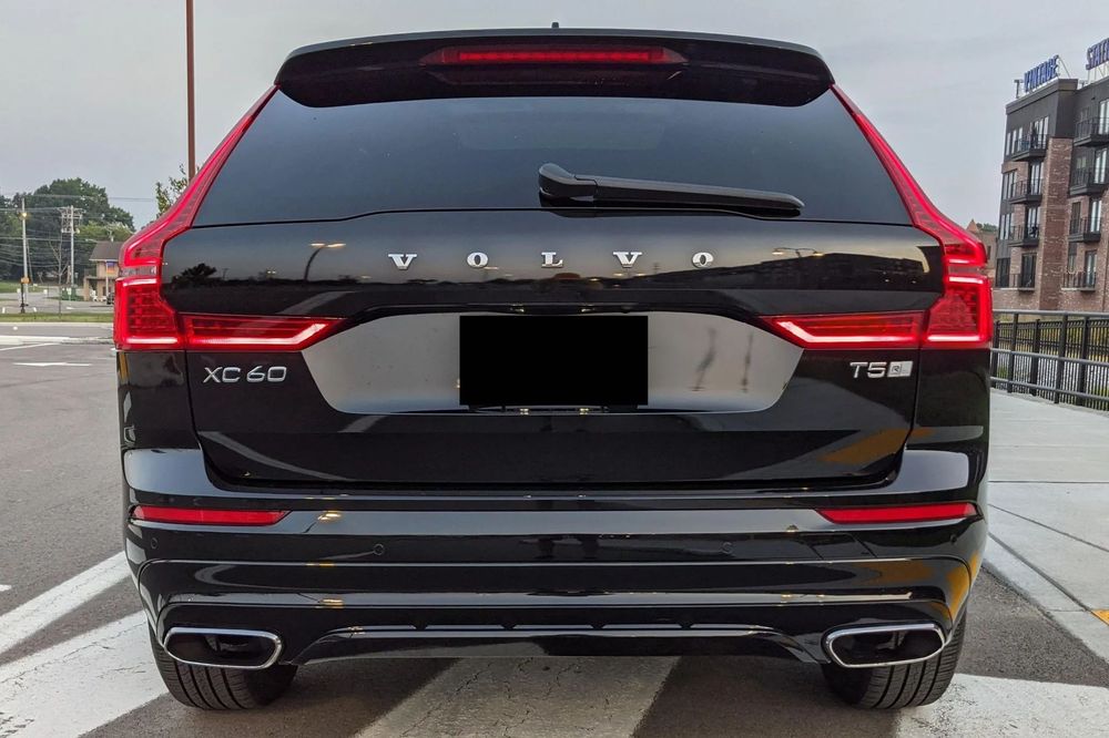 Volvo XC 60 2019 Volvo XC60 T5 R-Design