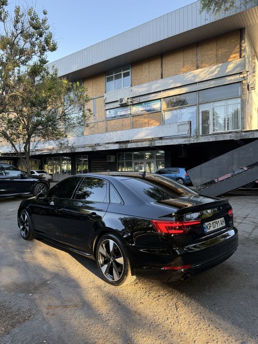 Audi A4 2016 VIN WAUENAF44HN039046 фото оголошення 9 з 24