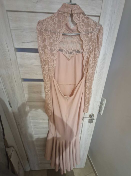Piekna sukienka pudrowy róż