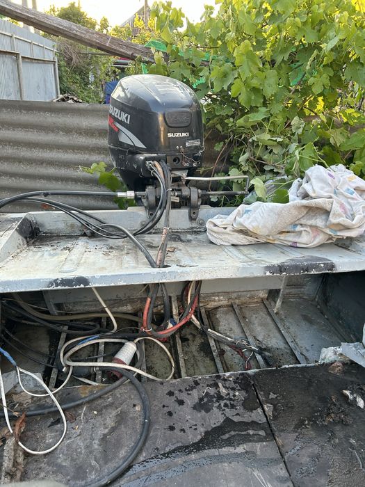 Продам лодку Крым